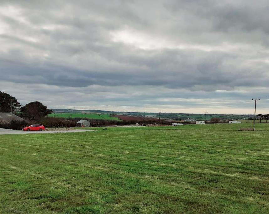 Hawk's View Tipi At Higher Hawksland Farm Luxury tent *