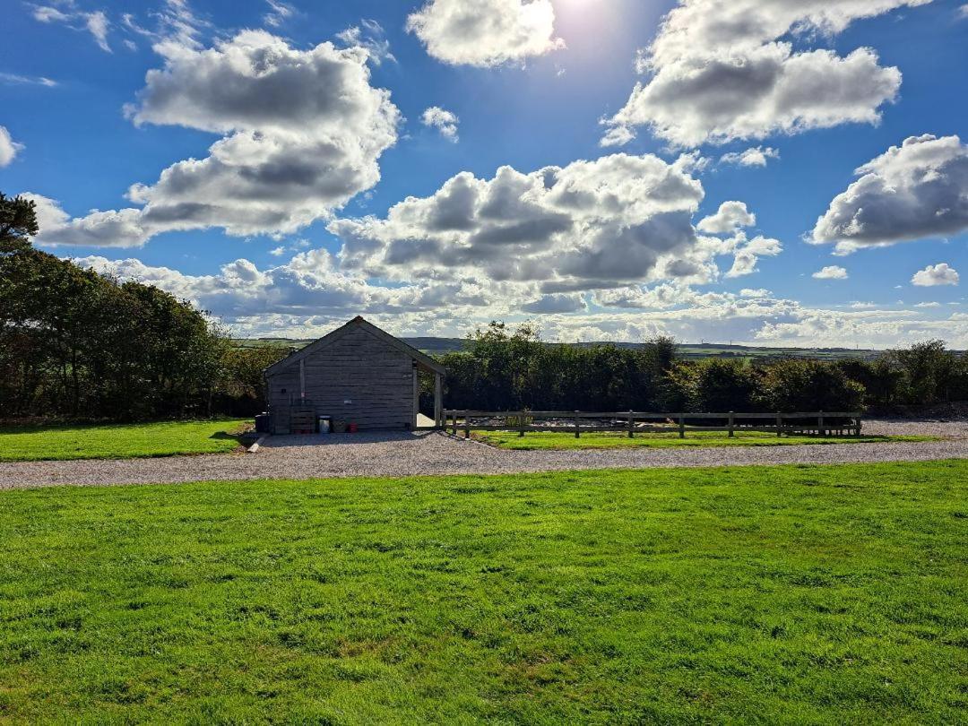Hawk's View Tipi At Higher Hawksland Farm * Saint Issey